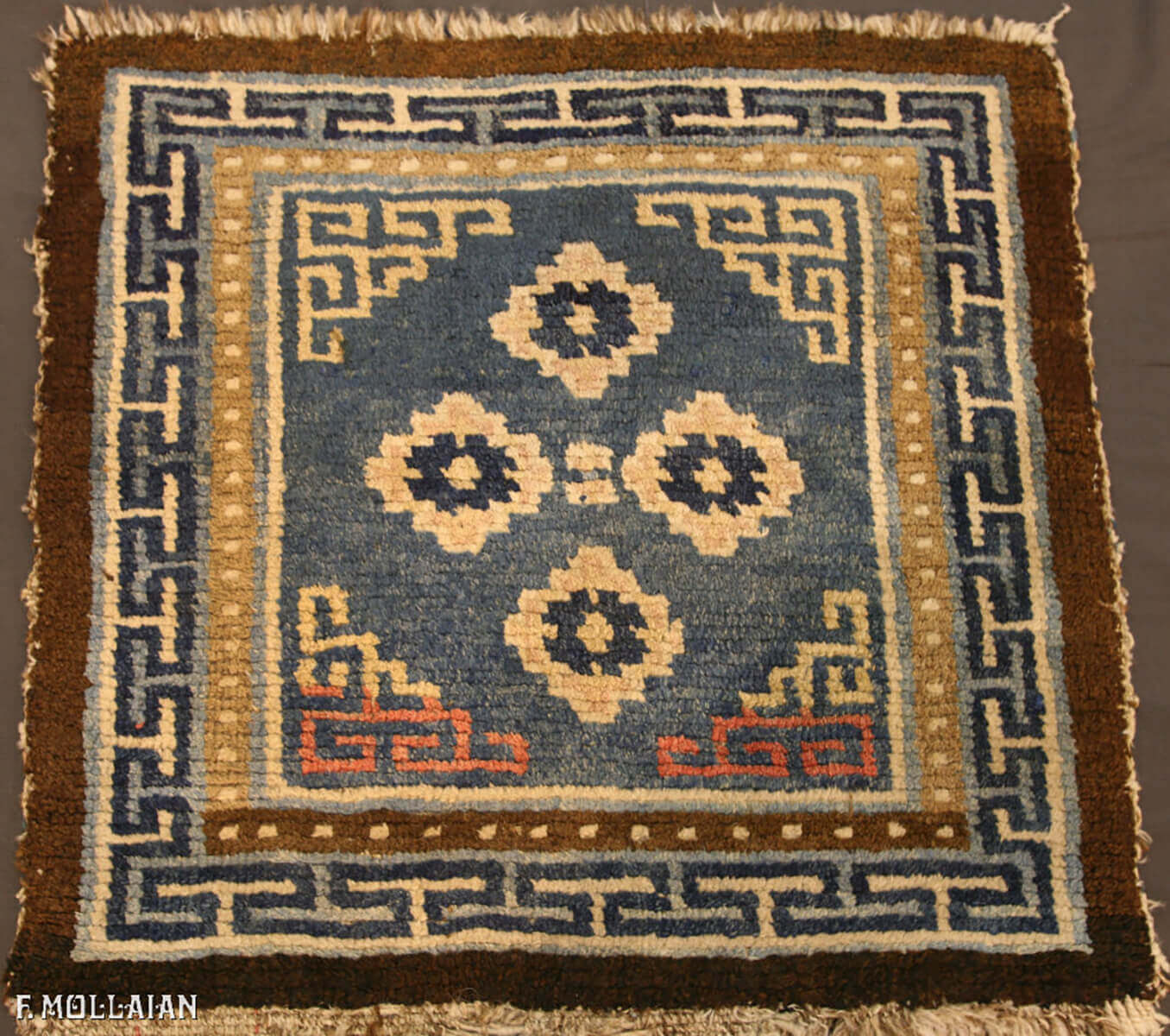 Antique Tibetan Rug n°:92055613